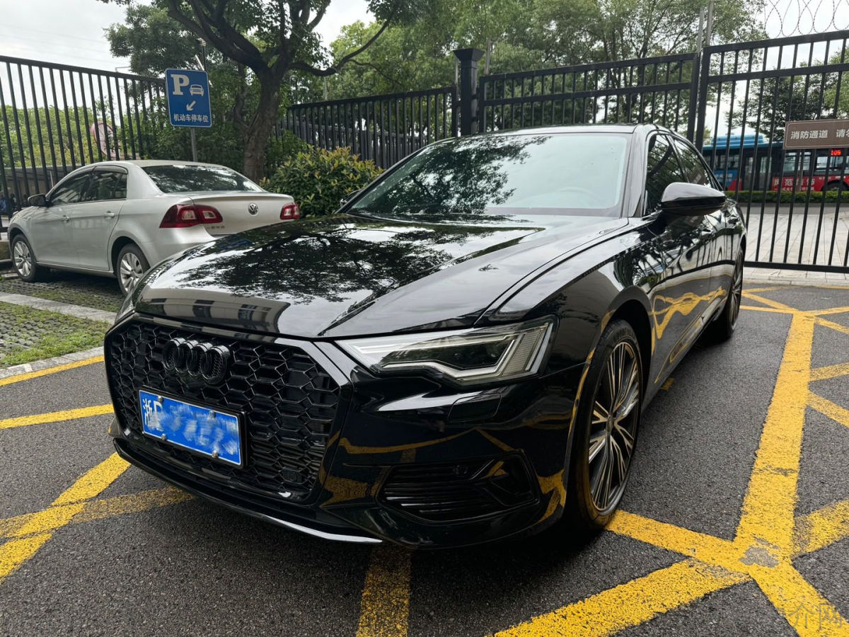 奥迪A6L 55TFSI 2023款 3.0T 自动 尊享动感型 价格0万