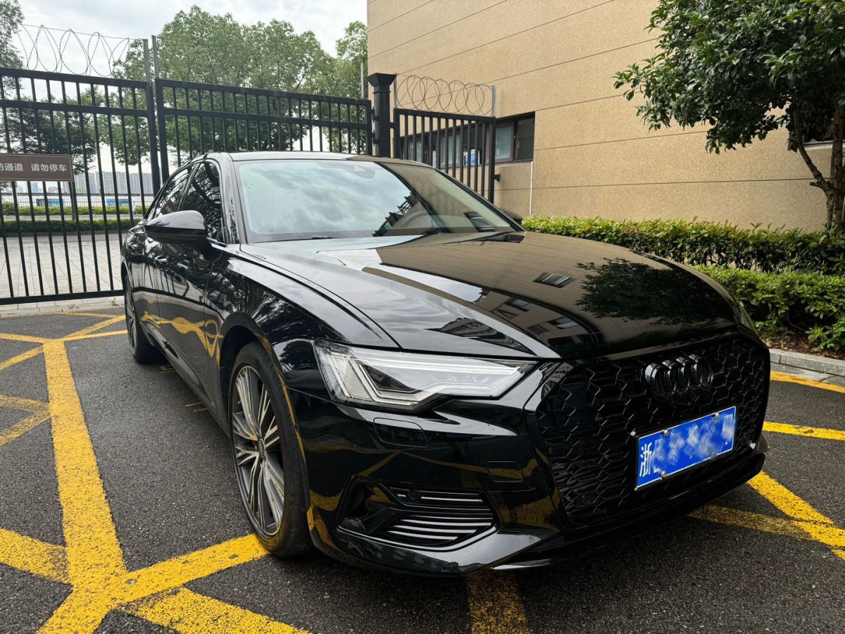 奥迪A6L 55TFSI 2023款 3.0T 自动 尊享动感型 价格0万 