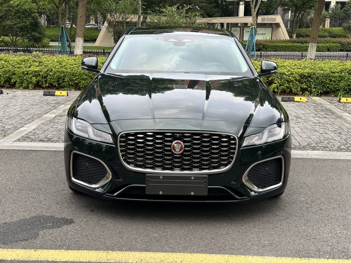 捷豹XFL P250 2022款 2.0T 自动 尊享豪华版 价格0万 