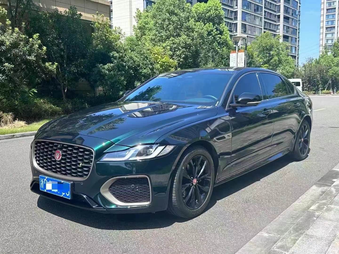 捷豹XFL P250 2023款 2.0T 自动 精英运动版 价格0万