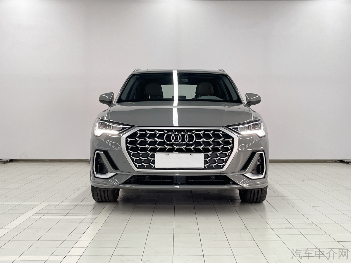 奥迪Q3 35TFSI 2023款 1.5T 自动 前驱 时尚动感型 价格0万
