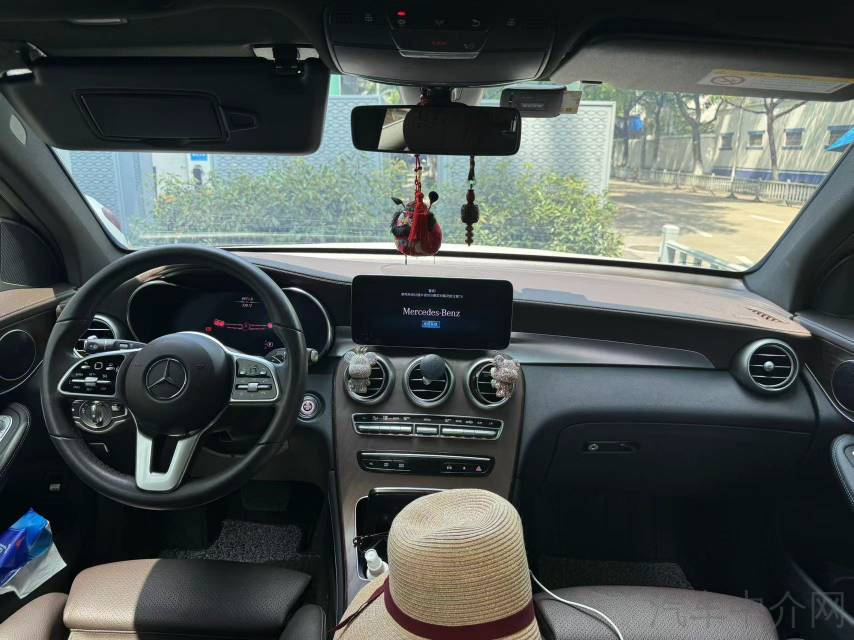 奔驰GLC GLC260L 2020款 2.0T 自动 4MATIC豪华型 价格0万 