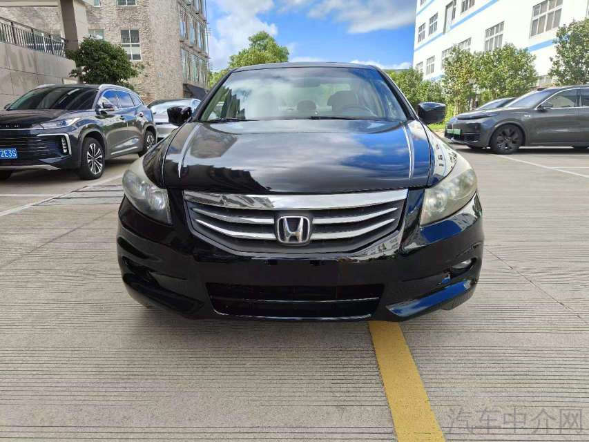 本田雅阁 2011款 2.0L 自动 EX 价格0万 