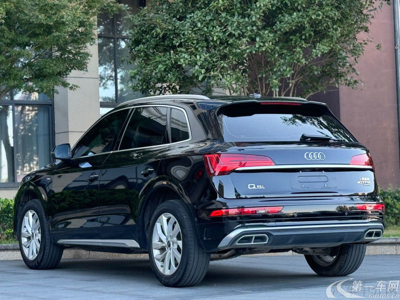 奥迪Q5L 40TFSI 2021款 2.0T 自动 豪华动感型 (国Ⅵ) 