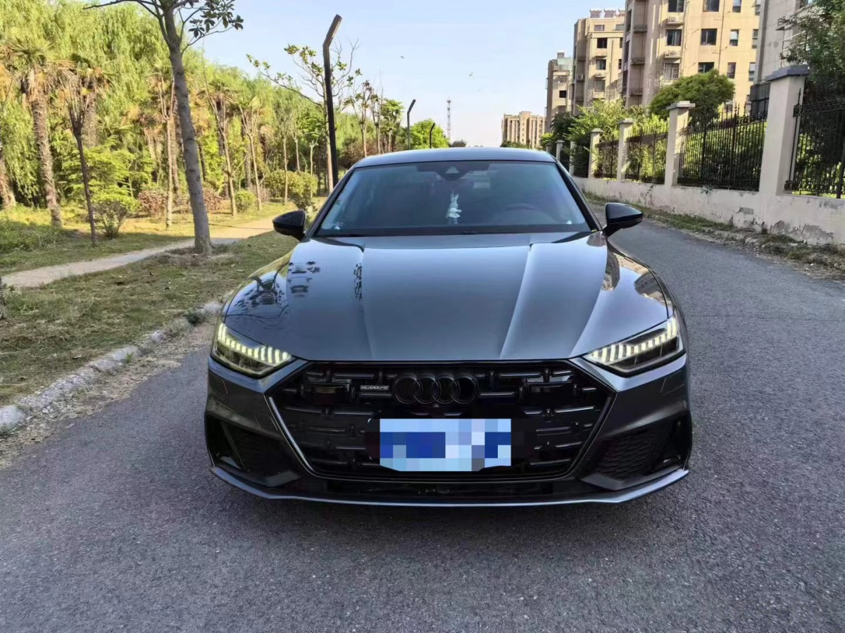 奥迪A7L 45TFSI 2022款 2.0T 自动 S二手车 二手line筑梦型流晶套装 价格0万 