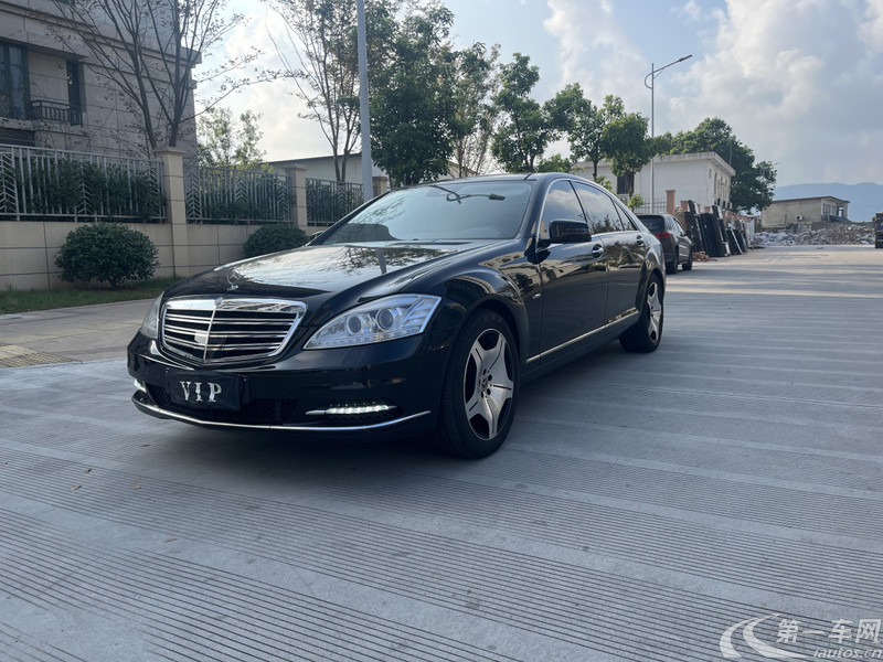 奔驰S级 S300 [进口] 2012款 3.0L 自动 汽油 商务简配型加长版 