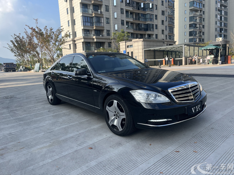 奔驰S级 S300 [进口] 2012款 3.0L 自动 汽油 商务简配型加长版 