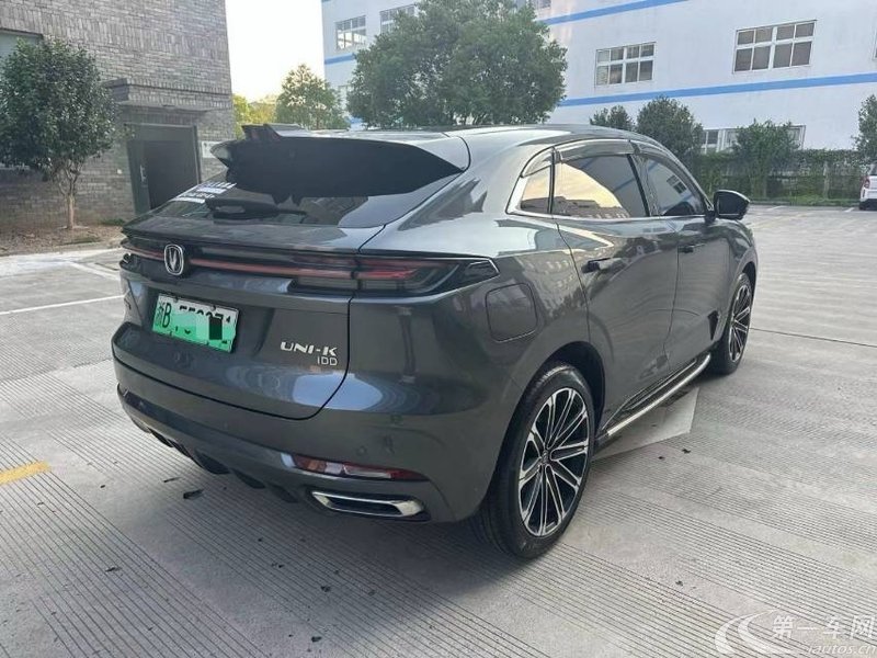 长安UNI-K PHEV 蓝鲸iDD 2022款 1.5T 自动 尊贵型 (国Ⅵ) 