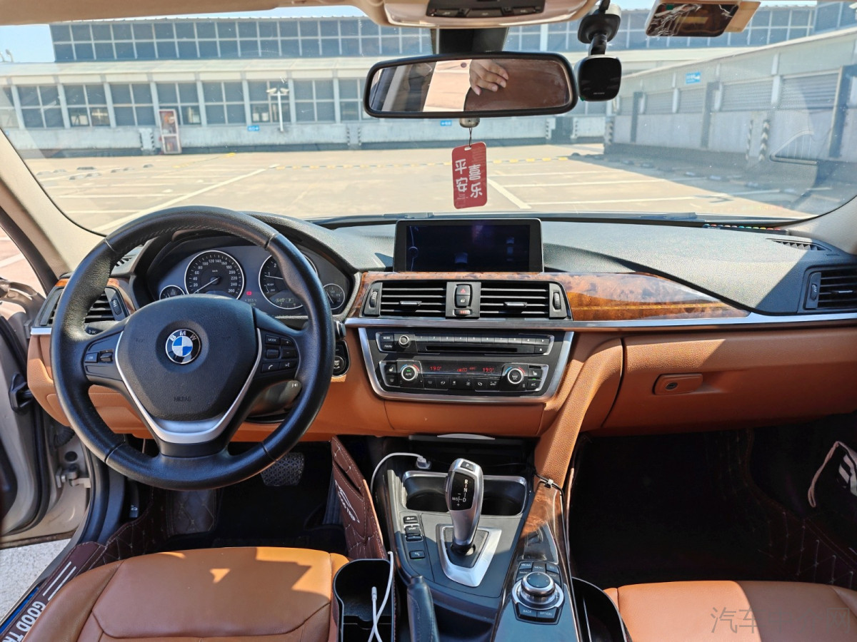 宝马3系 320Li 2013款 2.0T 自动 汽油 豪华设计套装 价格0万 