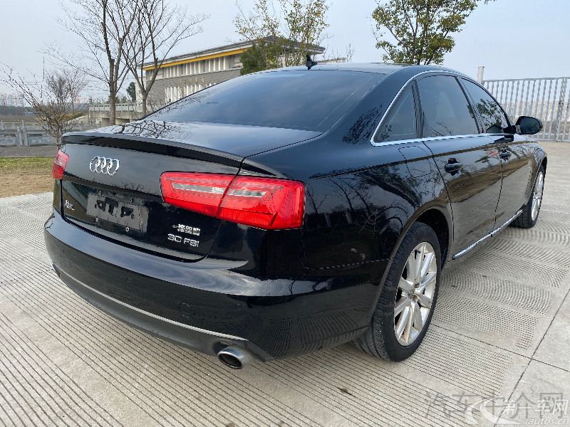 奥迪A6L 30FSI 2012款 2.5L 自动 豪华型 (国Ⅳ) 