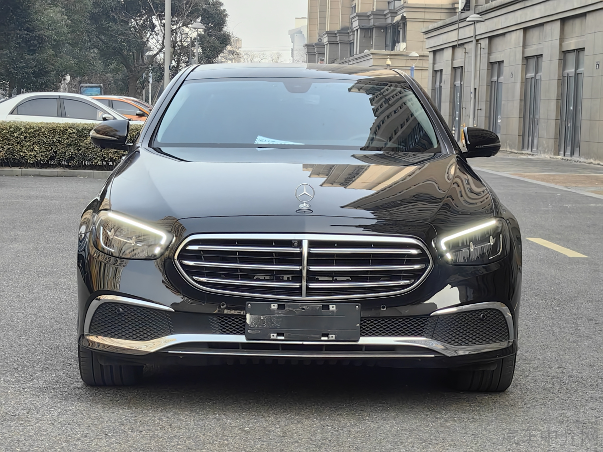 奔驰E级 E300L 2021款 2.0T 自动 汽油 豪华型 价格0万 