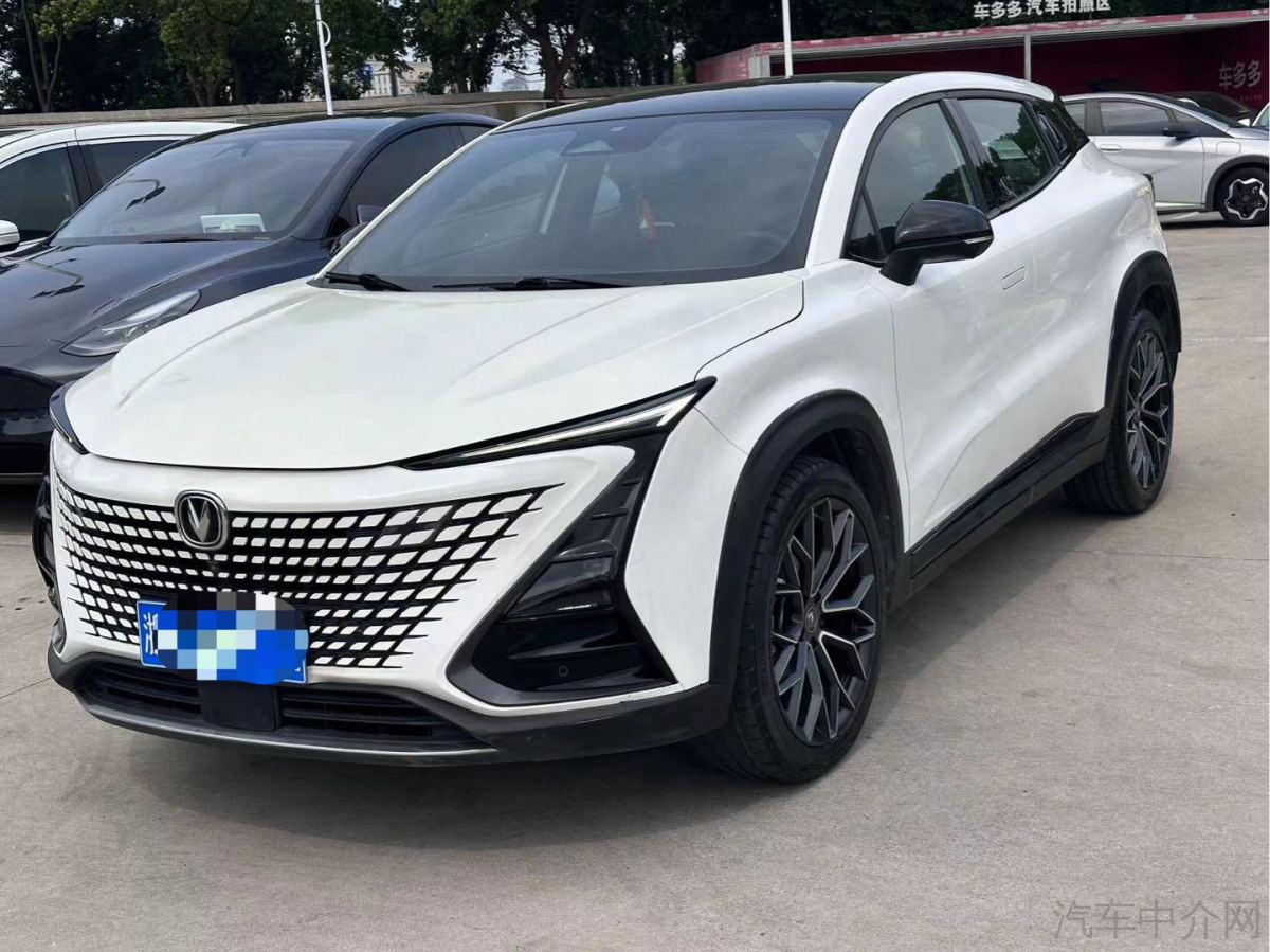 长安UNI二手车 二手T 2022款 1.5T 自动 尊贵型 价格0万