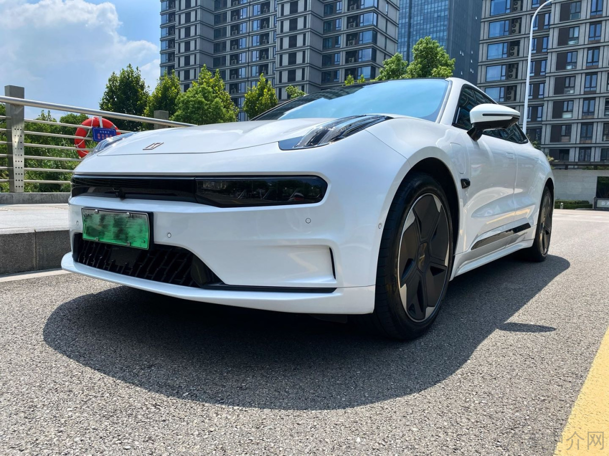 极氪ZEEKR 001 2023款 0.0T 自动 YOU版100kWh价格0万 