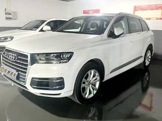 奥迪Q7 2.0T S Line运动型 