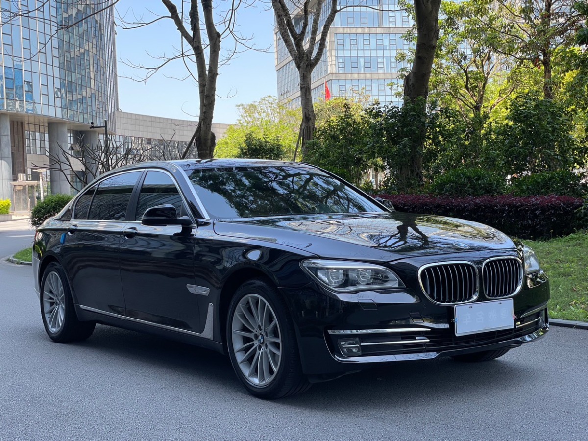 宝马7系 730Li [进口] 2014款 3.0L 自动 汽油 臻享型 价格0万 