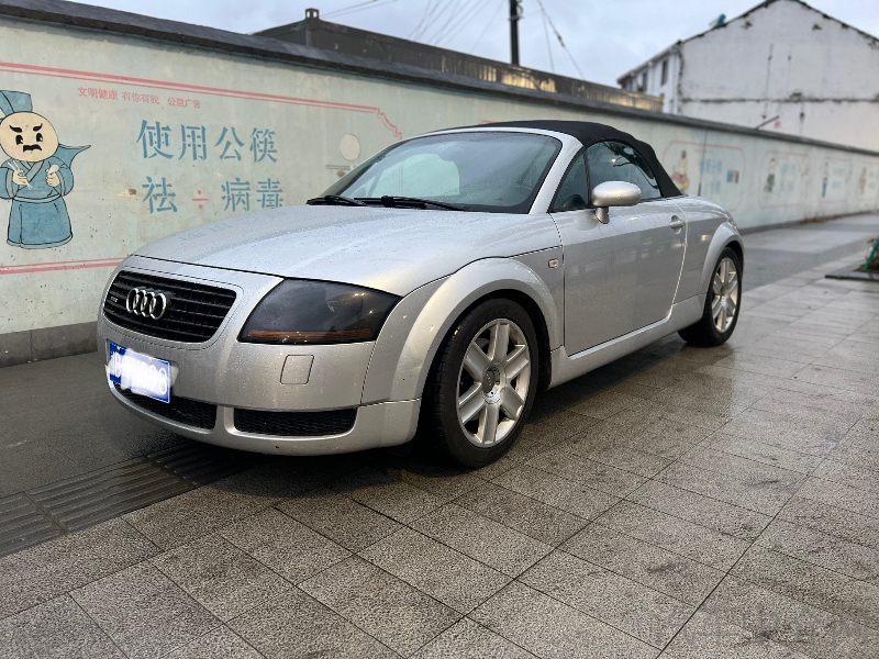 奥迪TT敞篷 [进口] 2004款 1.8T 手动 汽油价格0万