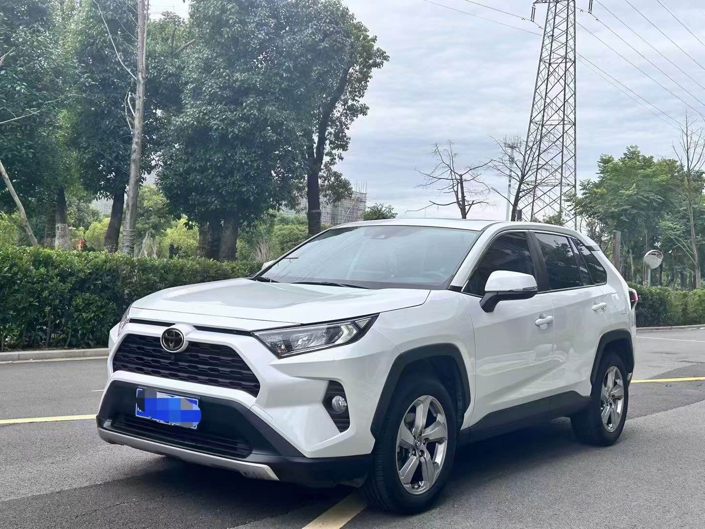 丰田RAV4 2022款 2.0L 自动 前驱 风尚PLUS版 价格0万