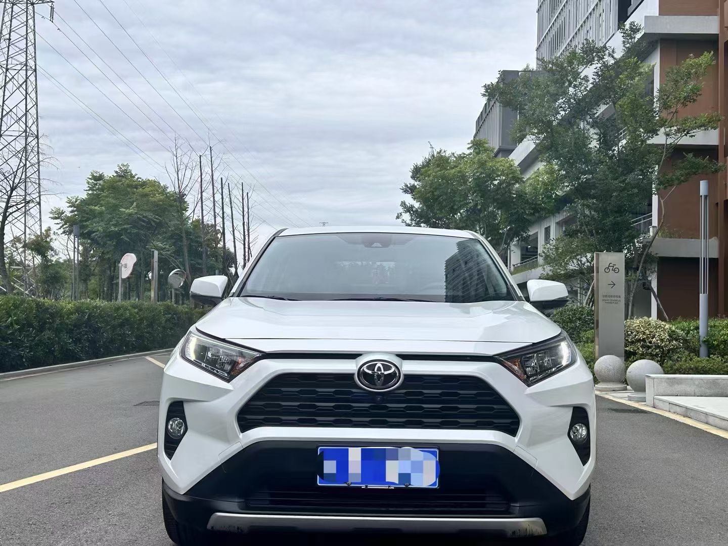 丰田RAV4 2022款 2.0L 自动 前驱 风尚PLUS版 价格0万 