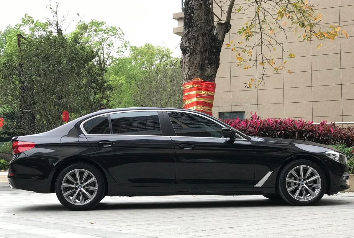 宝马5系 525Li 2018款 2.0T 自动 汽油 豪华套装 价格0万 