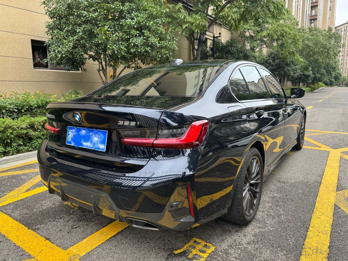 宝马3系 325i 2024款 2.0T 自动 汽油 M运动曜夜套装 价格0万 