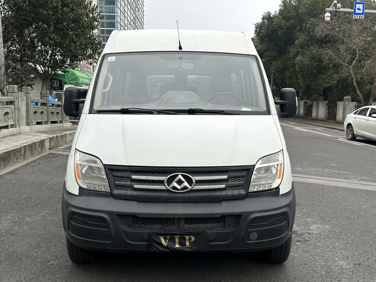 MAXUS迈克萨斯V80 2017款 2.5T 手动 傲运通短轴中顶 价格0万 