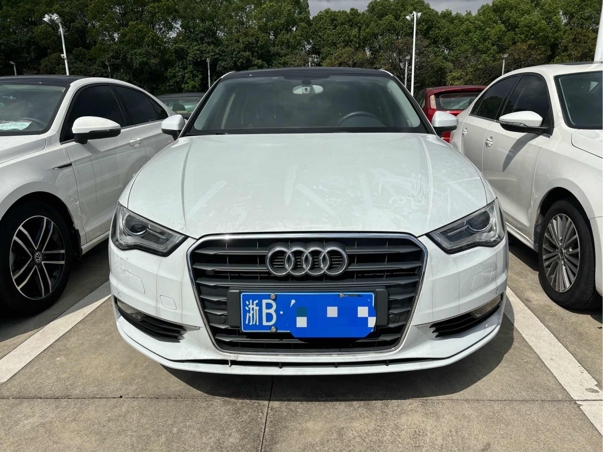奥迪A3 35TFSI 2015款 1.4T 自动 乐享版Limousine 价格0万 