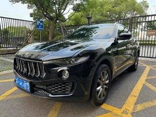 玛莎拉蒂Levante 3.0T 自动 豪华版 