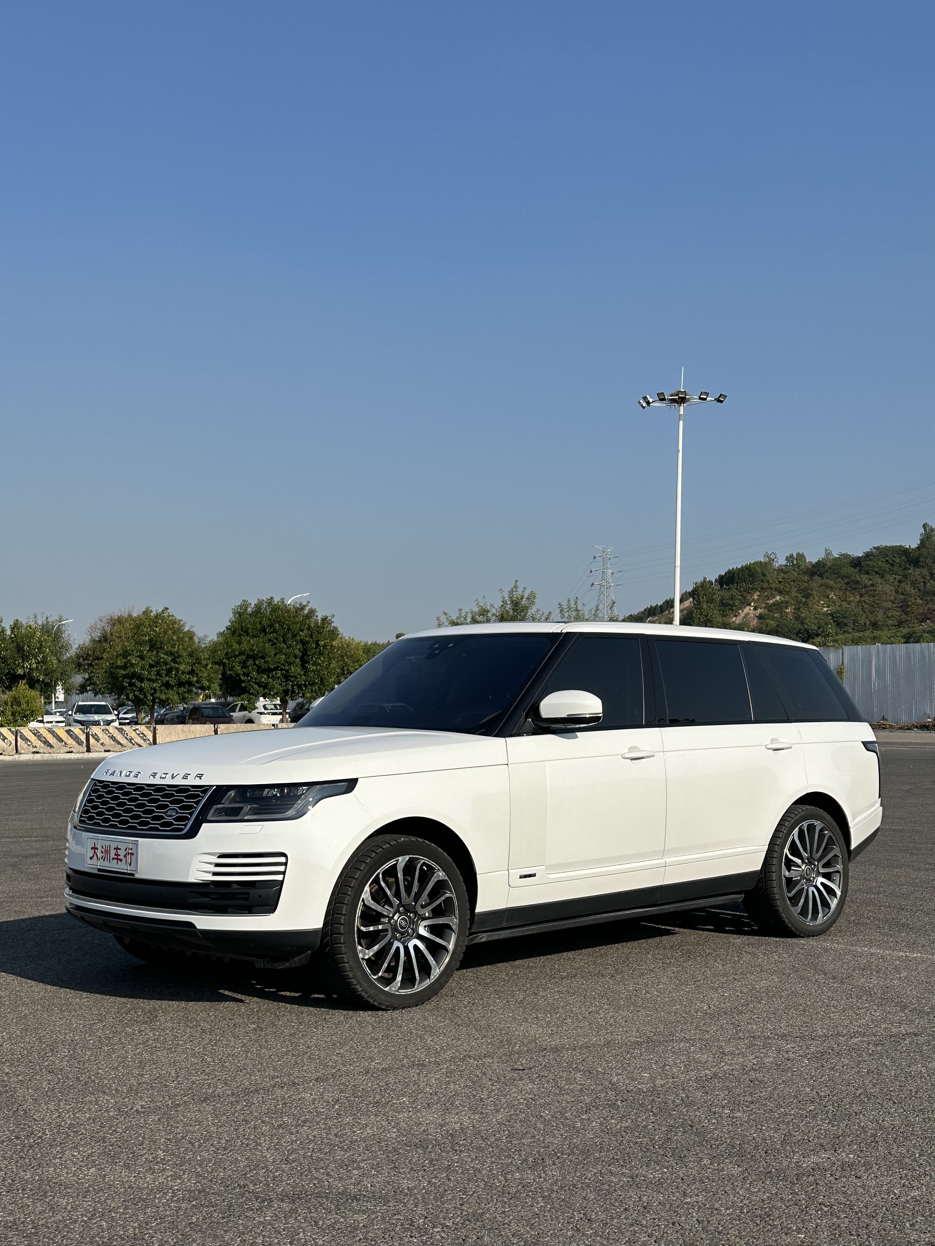 路虎揽胜 [进口] 2018款 3.0T 自动 四驱 Vogue传世加长版价格0万
