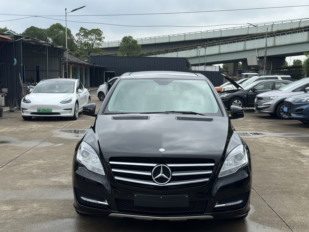 奔驰R级 R320 [进口] 2014款 3.0T 自动 汽油 商务型 价格0万 
