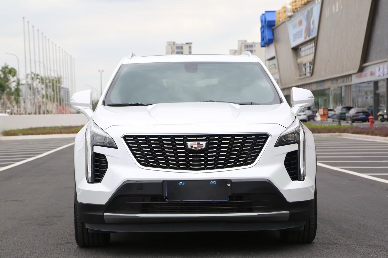 凯迪拉克XT4 2018款 2.0T 自动 28T领先型 价格0万 