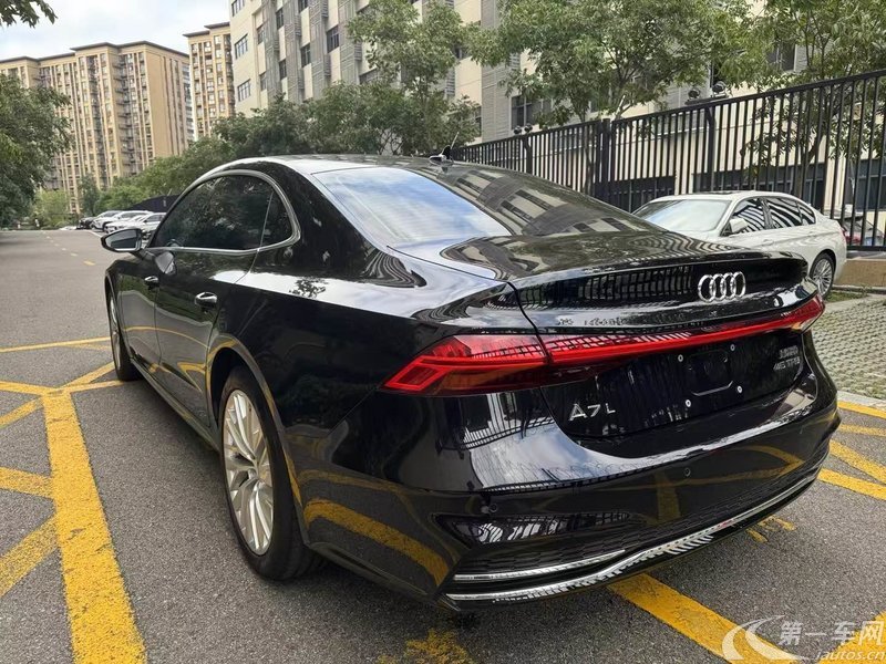 奥迪A7L 45TFSI 2022款 2.0T 自动 S-line筑梦未来版 (国Ⅵ) 