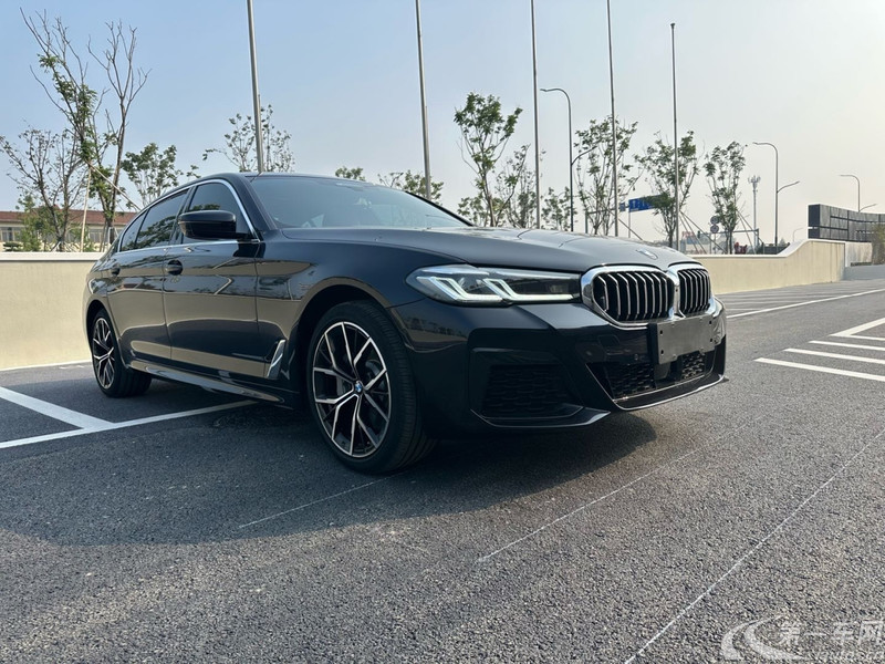 【潍坊二手宝马5系】宝马5系 530Li 2021款 2.0T 自动 汽油 行政型豪华套装