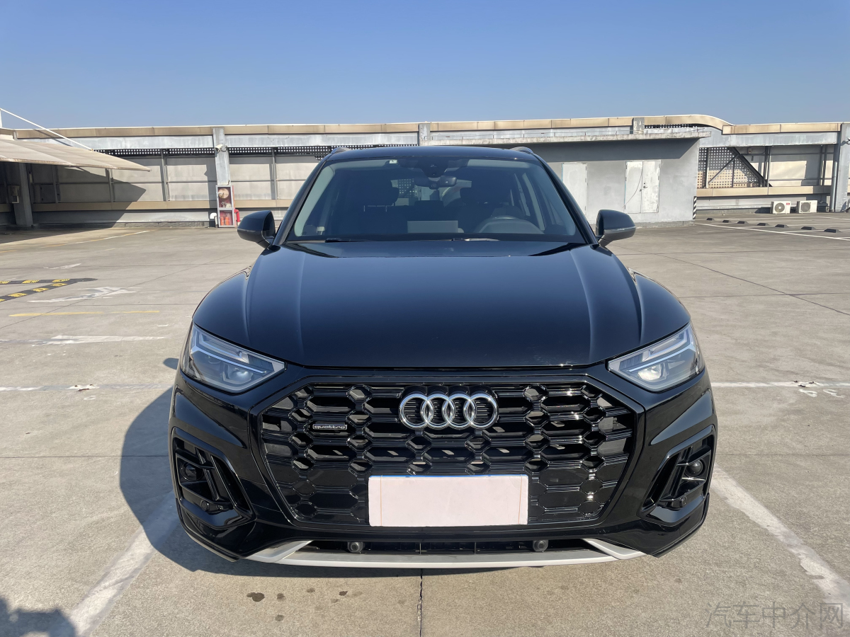 奥迪Q5L 45TFSI 2022款 2.0T 自动 改款豪华动感型 价格0万