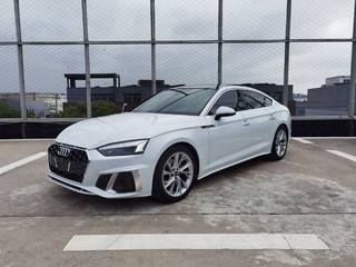 奥迪A5掀背 40TFSI 2.0T 自动 时尚动感型 