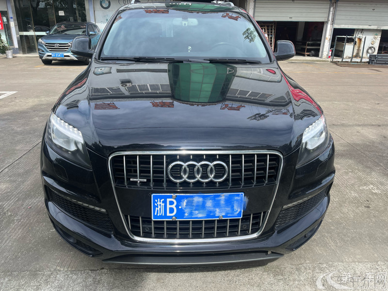 奥迪Q7 35 [进口] 2015款 3.0T 自动 进取型 