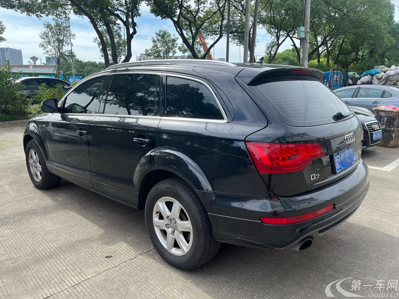 奥迪Q7 35 [进口] 2015款 3.0T 自动 进取型 