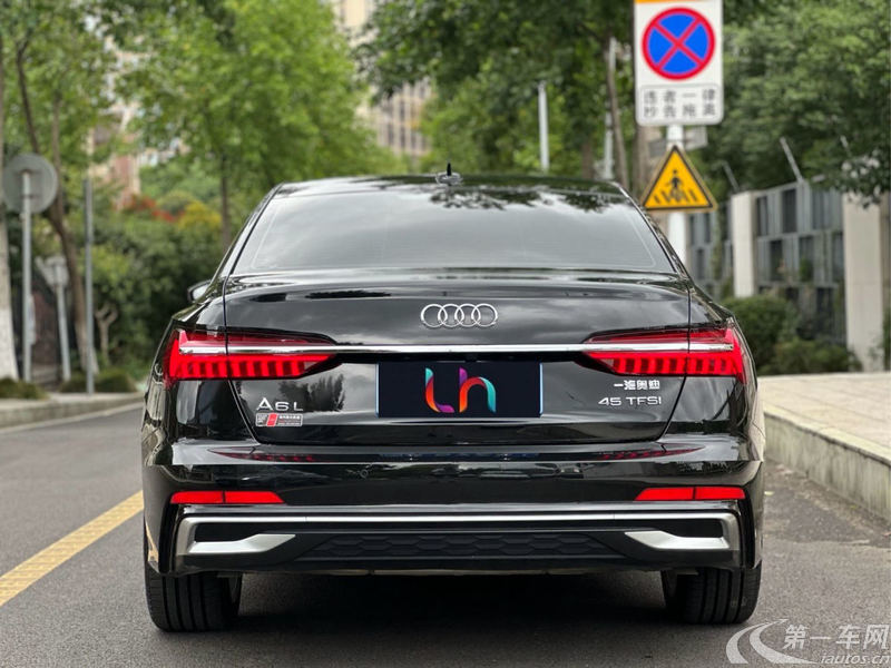 奥迪A6L 45TFSI 2024款 2.0T 自动 臻选动感型 (国Ⅵ) 