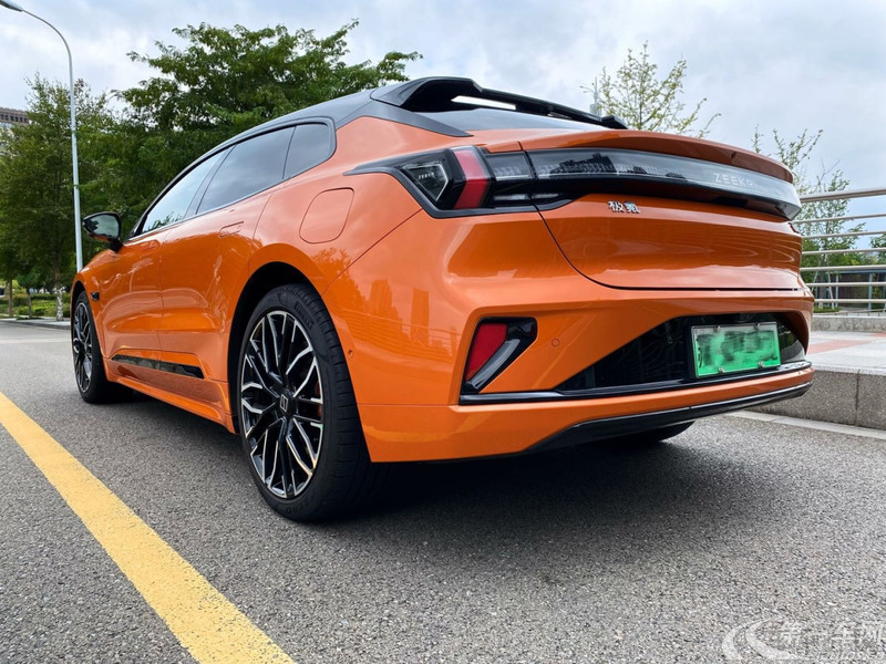极氪ZEEKR 001 2023款 0.0T 自动 YOU版100kWh 