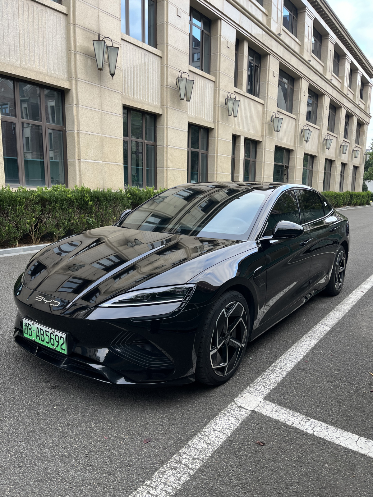 比亚迪海豹 冠军版 2023款 0.0T 自动 700km性能版价格0万 