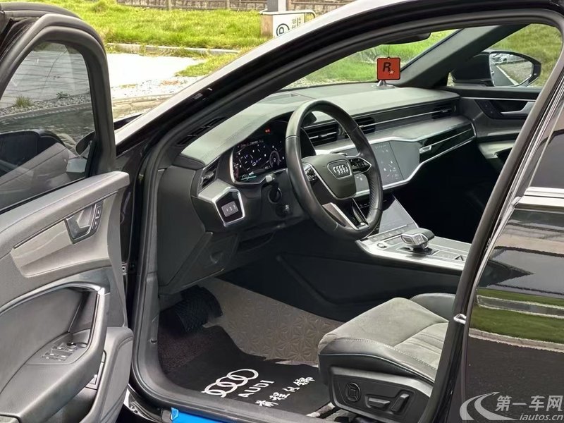 奥迪A6L 45TFSI 2022款 2.0T 自动 臻选动感型 (国Ⅵ) 