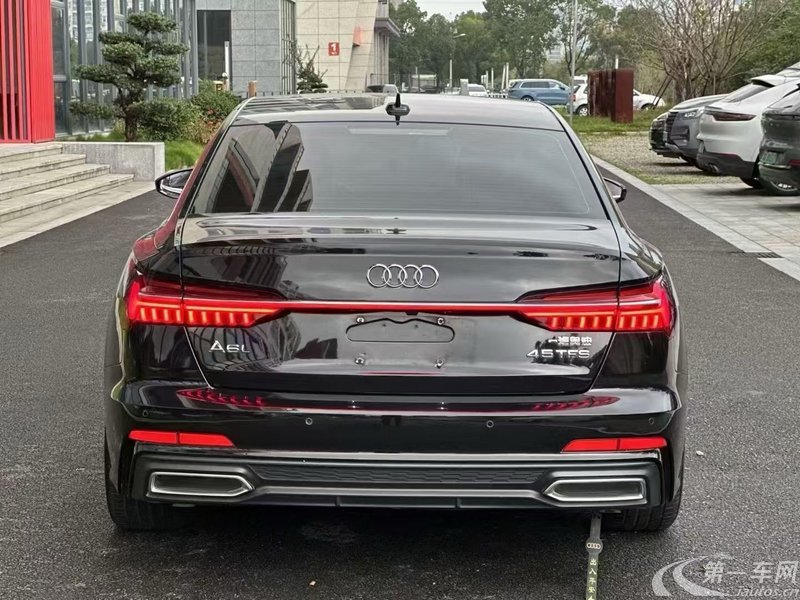 奥迪A6L 45TFSI 2022款 2.0T 自动 臻选动感型 (国Ⅵ) 