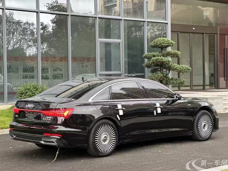 奥迪A6L 45TFSI 2022款 2.0T 自动 臻选动感型 (国Ⅵ) 