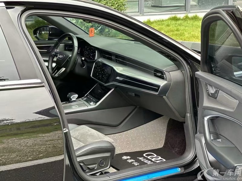 奥迪A6L 45TFSI 2022款 2.0T 自动 臻选动感型 (国Ⅵ) 