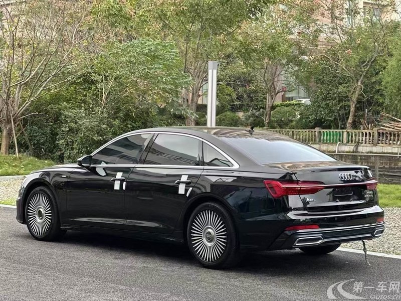奥迪A6L 45TFSI 2022款 2.0T 自动 臻选动感型 (国Ⅵ) 
