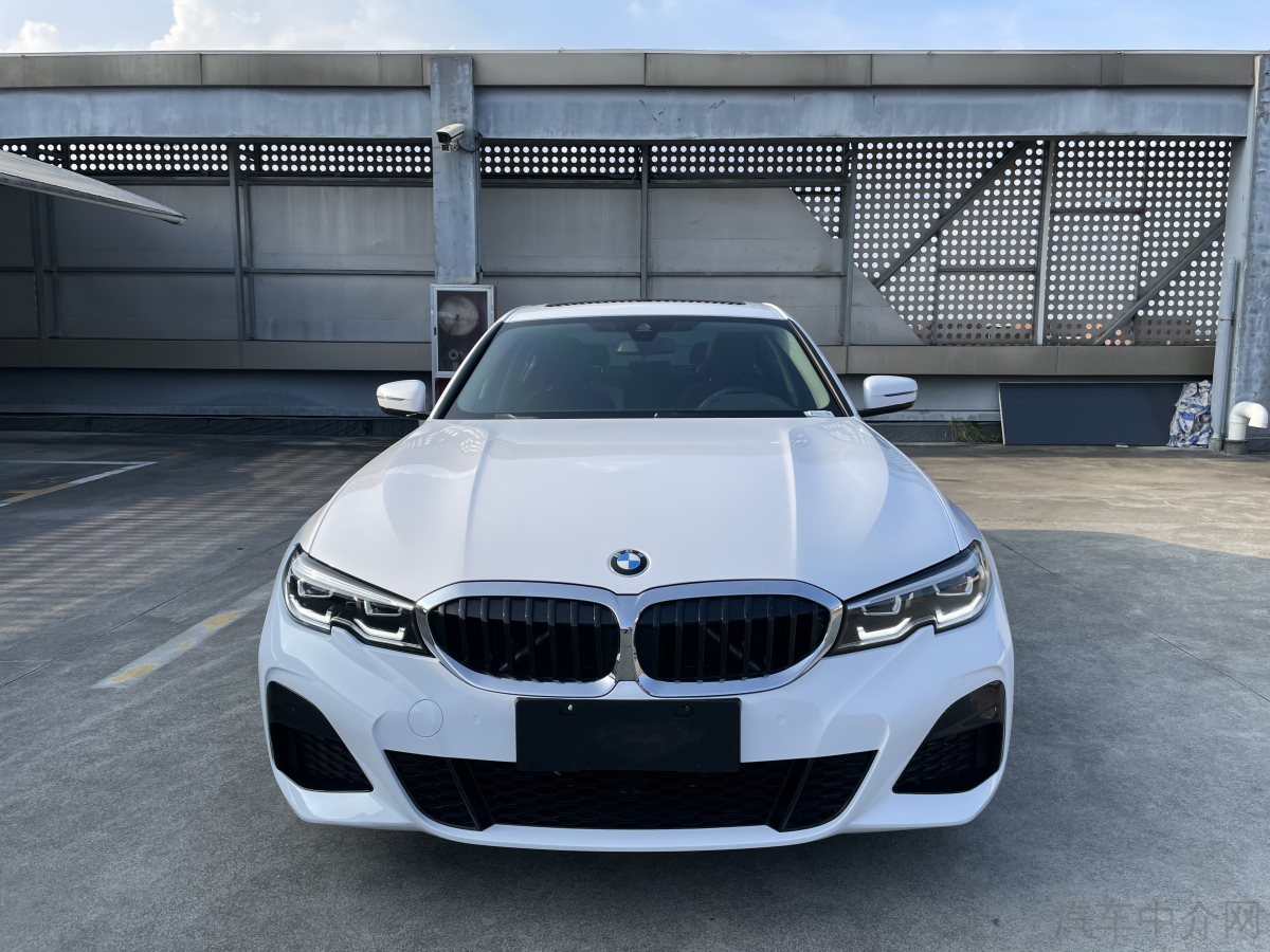 宝马3系 325i 2021款 2.0T 自动 汽油 M运动套装 价格0万 
