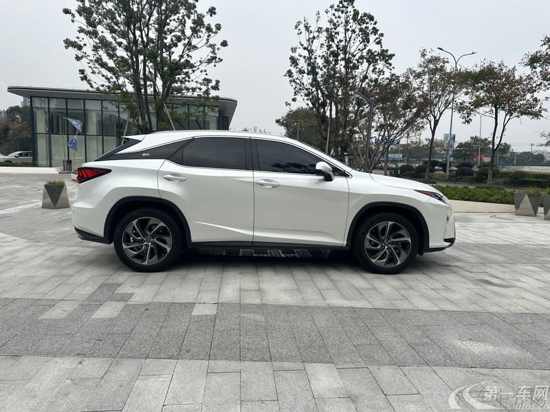 雷克萨斯RX 300 [进口] 2017款 2.0T 自动 四驱 豪华版 