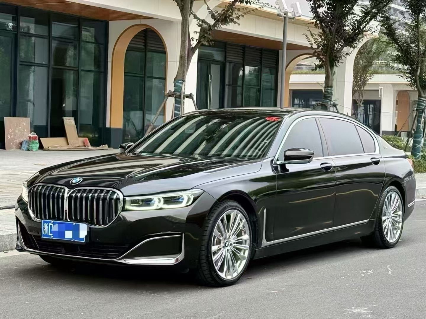 宝马7系 740Li [进口] 2019款 3.0T 自动 汽油 行政型豪华套装价格0万
