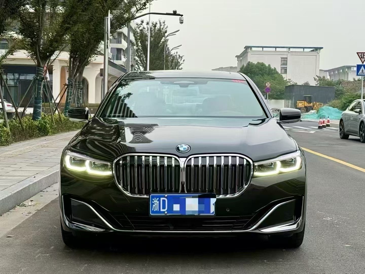 宝马7系 740Li [进口] 2019款 3.0T 自动 汽油 行政型豪华套装价格0万 