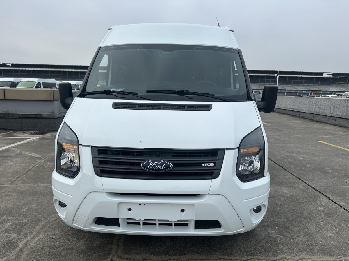 福特全顺 2021款 2.2T 手动 长轴中顶厢式车 价格0万 
