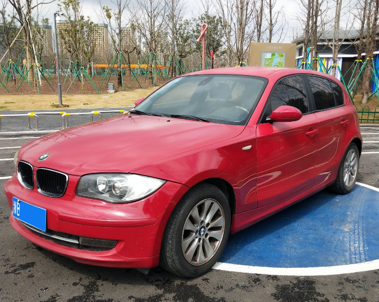 宝马1系 120i [进口] 2009款 2.0L 自动 汽油 都市风尚组合版价格0万
